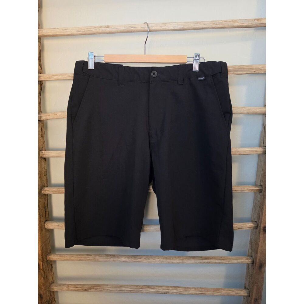 Travis Mathew Men’s Size 34 Black Golf Shorts Performance Stretch 10” Inseam